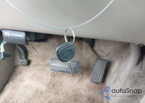 2001 Chevrolet Suburban 1500 Ls из США, поврежденный, VIN 3GNEC16T11G185040